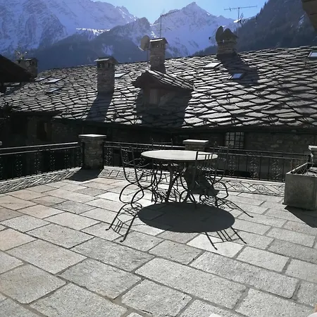 Maison De Meuny