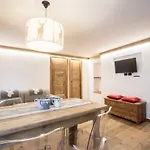 Maison De Meuny Apartment Courmayeur