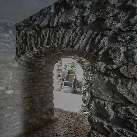 Maison De Meuny * كورمايور